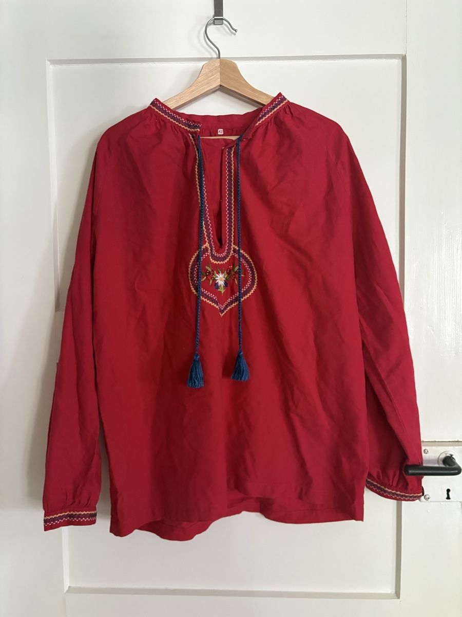 Camicette: Rote Baumwoll Bluse bestickt Gr. 42 – Usato da Schwerzenbach venduto da frauminze