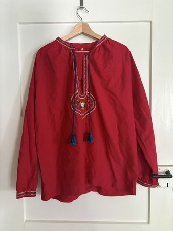 Rote Baumwoll Bluse bestickt Gr. 42