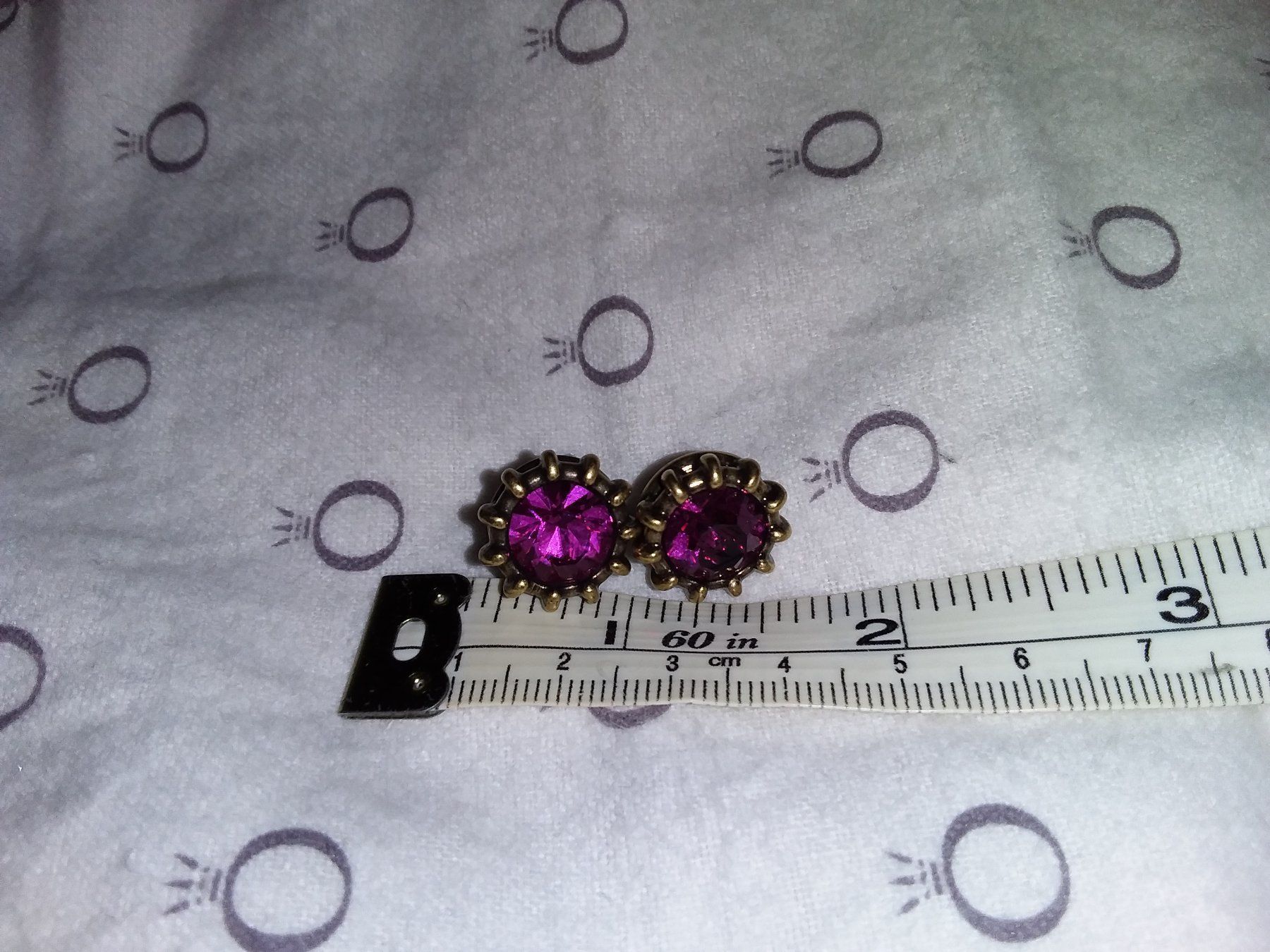 Gucci Orecchini pendenti & Orecchini a lobo: Gucci Ohrstecker Fuchsia – Nuovo (secondo la descrizione) da Zuerich venduto da SaTs-43 5