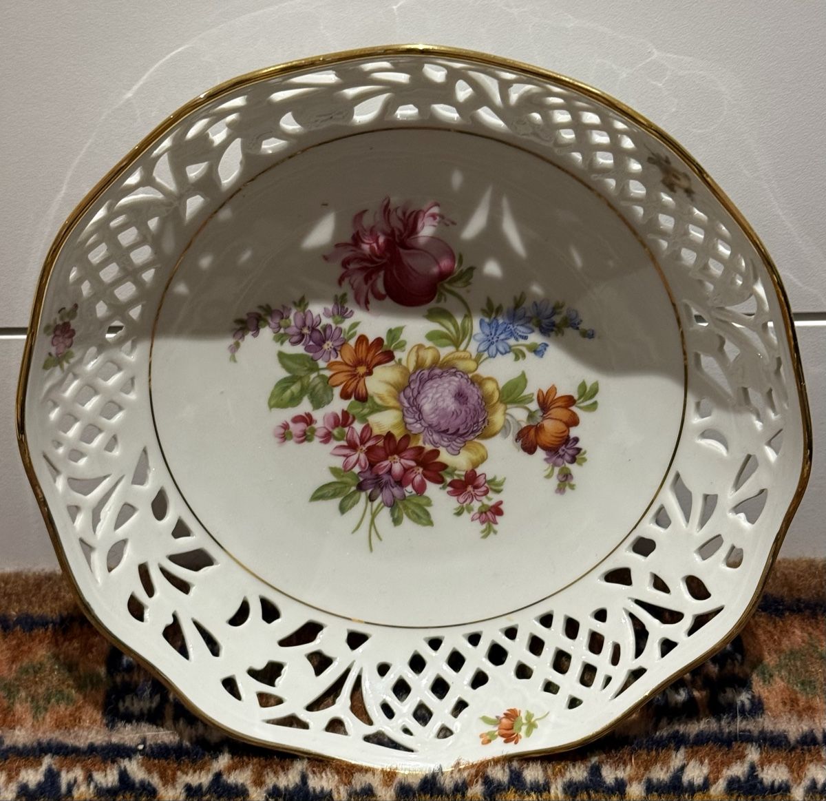 Piatti: Dekorative Jugendstil Dessertschale mit Blumenmuster – Nuovo (secondo la descrizione) da Pfäffikon ZH venduto da Mado131019 1
