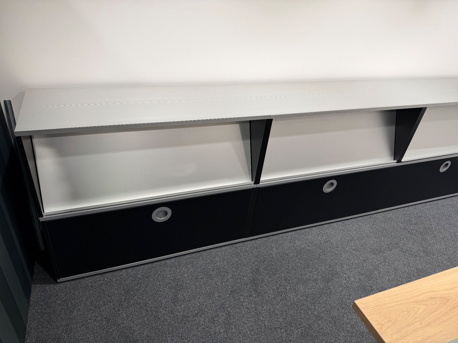 Lista Scaffali: Denz Sideboard D3 – Usato da Glattbrugg venduto da Preform 1