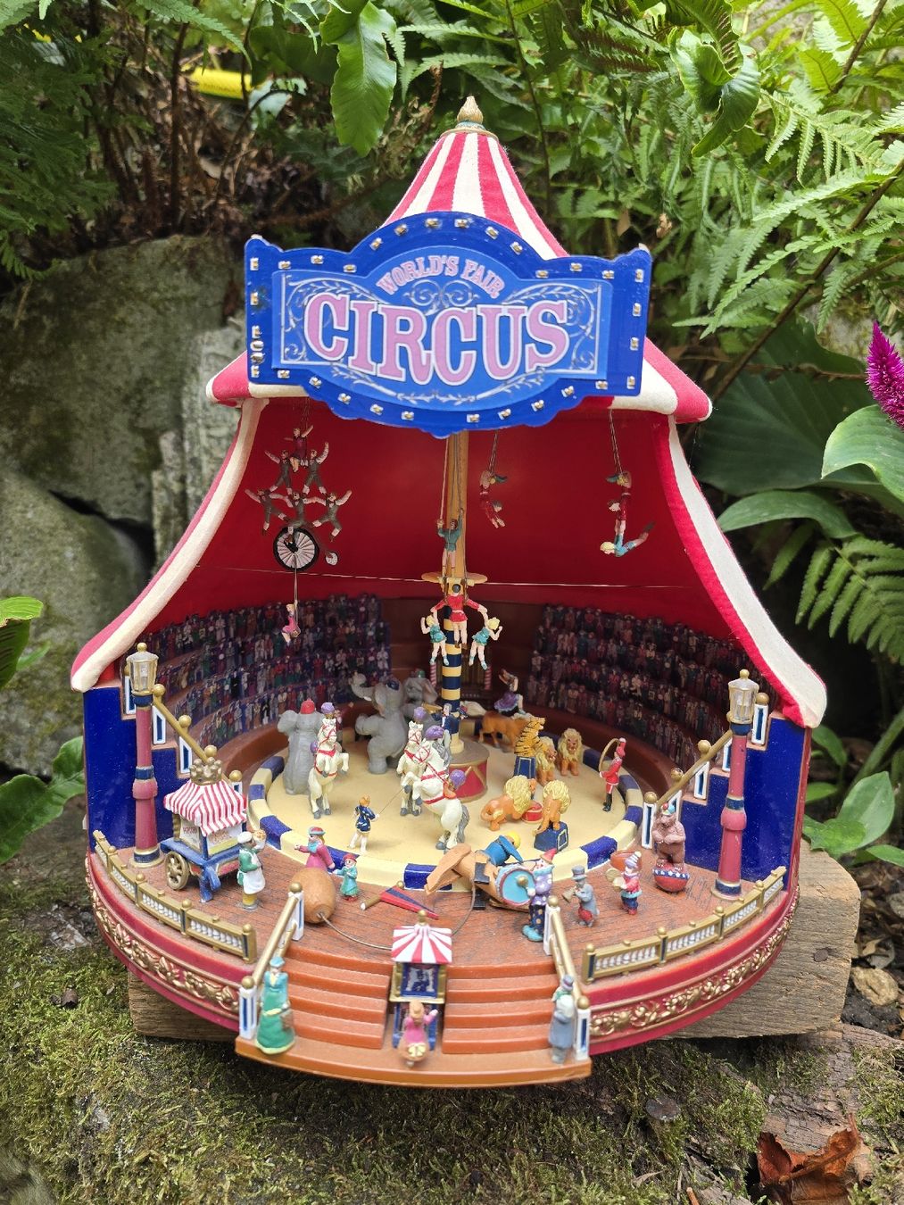 Spielzeuge: Miniatur CIRCUS mit Licht u.Musik – Gebraucht aus Walkringen von Vanuca 1