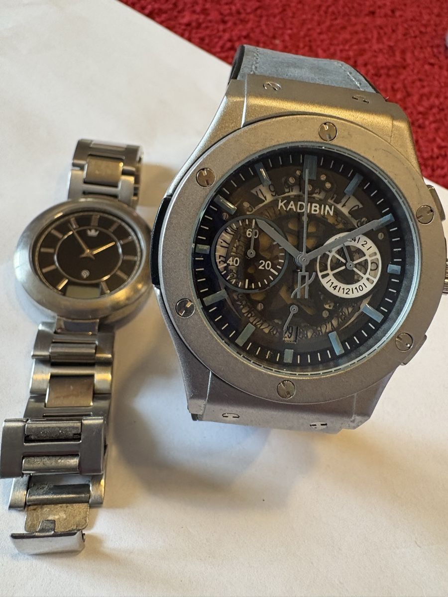 Uhren: Damen und Herren Uhr Quartz – Gebraucht aus Murten von Tzaugg 1