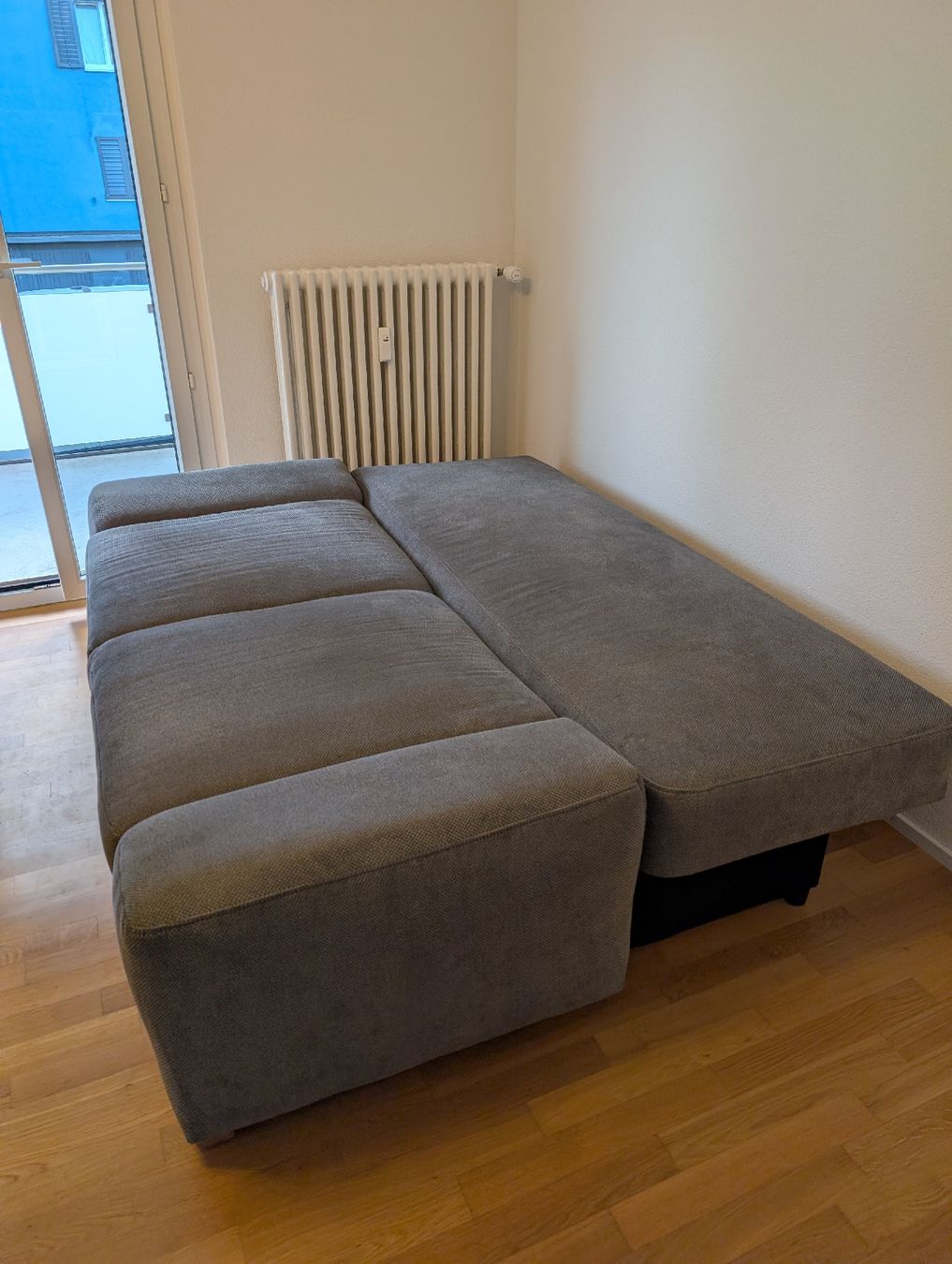 Divani: Schlafsofa, grau, mit Bettkasten, klappbar – Usato da Adliswil venduto da cikali 4
