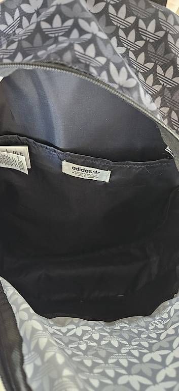 Adidas Zaini: Neuwertiger Adidas Rucksack – Usato da Baden venduto da Boomer76 1