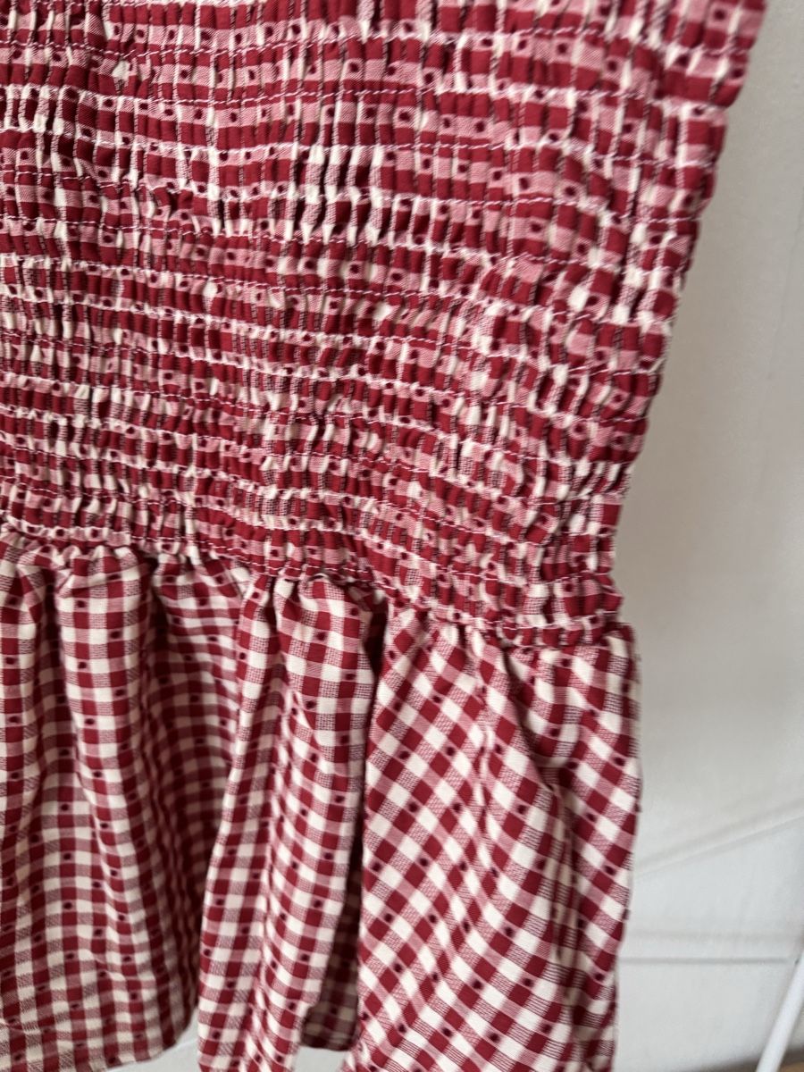 Top: Summer Smocked Peplum Top Red Gingham Size M/L  – Usato da Zürich venduto da Flao_78376 2