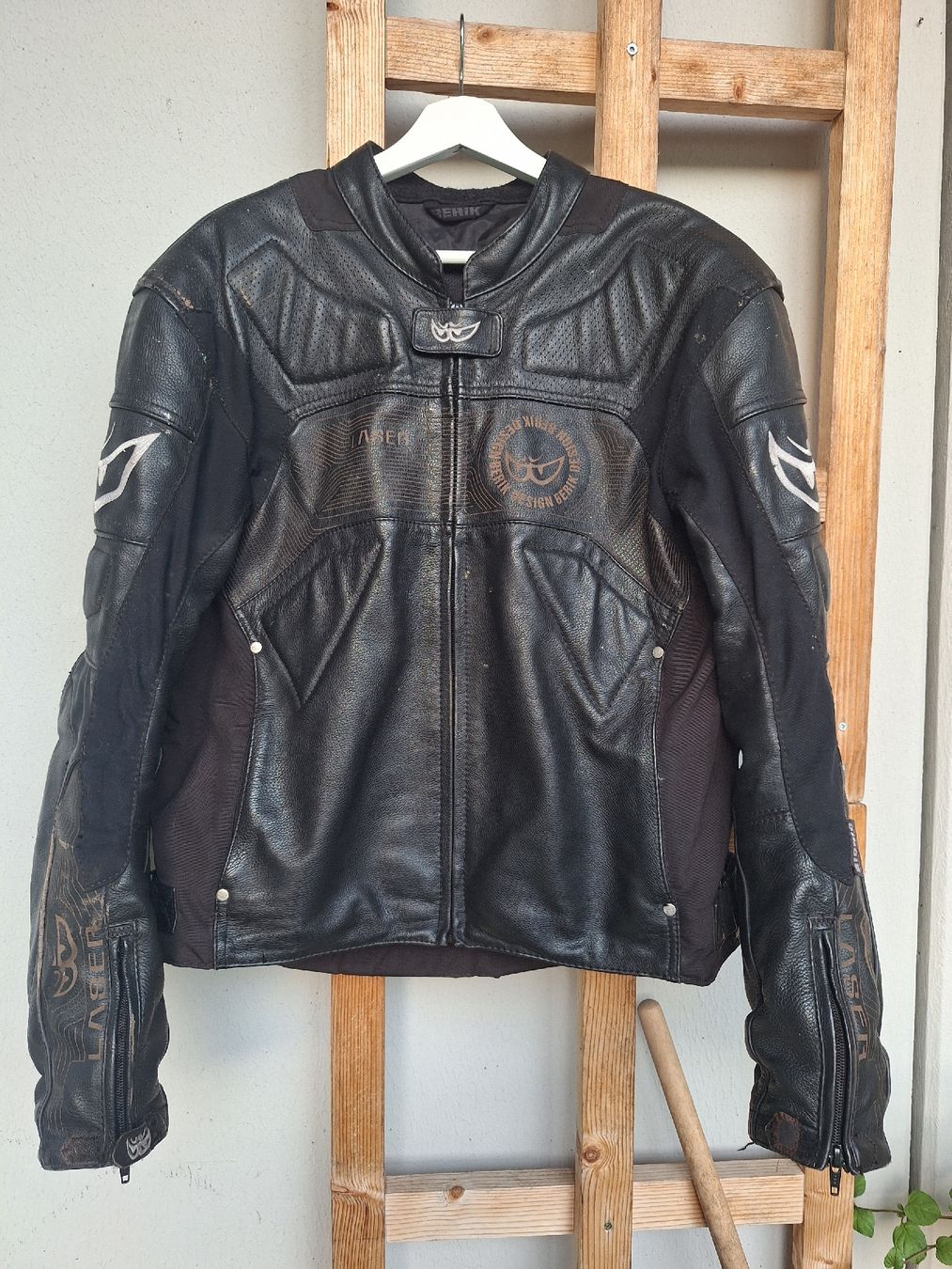 Giacche: Berik Laser Leder Motorradjacke Grösse 56 – Difettoso da Schüpbach venduto da Tom.Beer