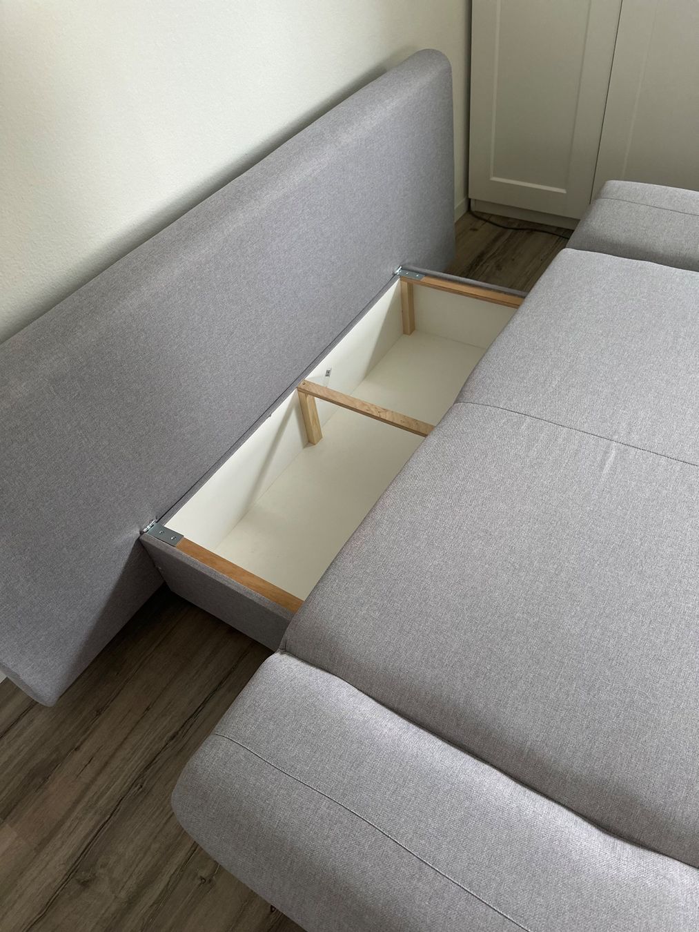 Divani: Sofa grau mit Bettfunktion und Stauraum – Usato da Dietikon venduto da lud_q5mg 3