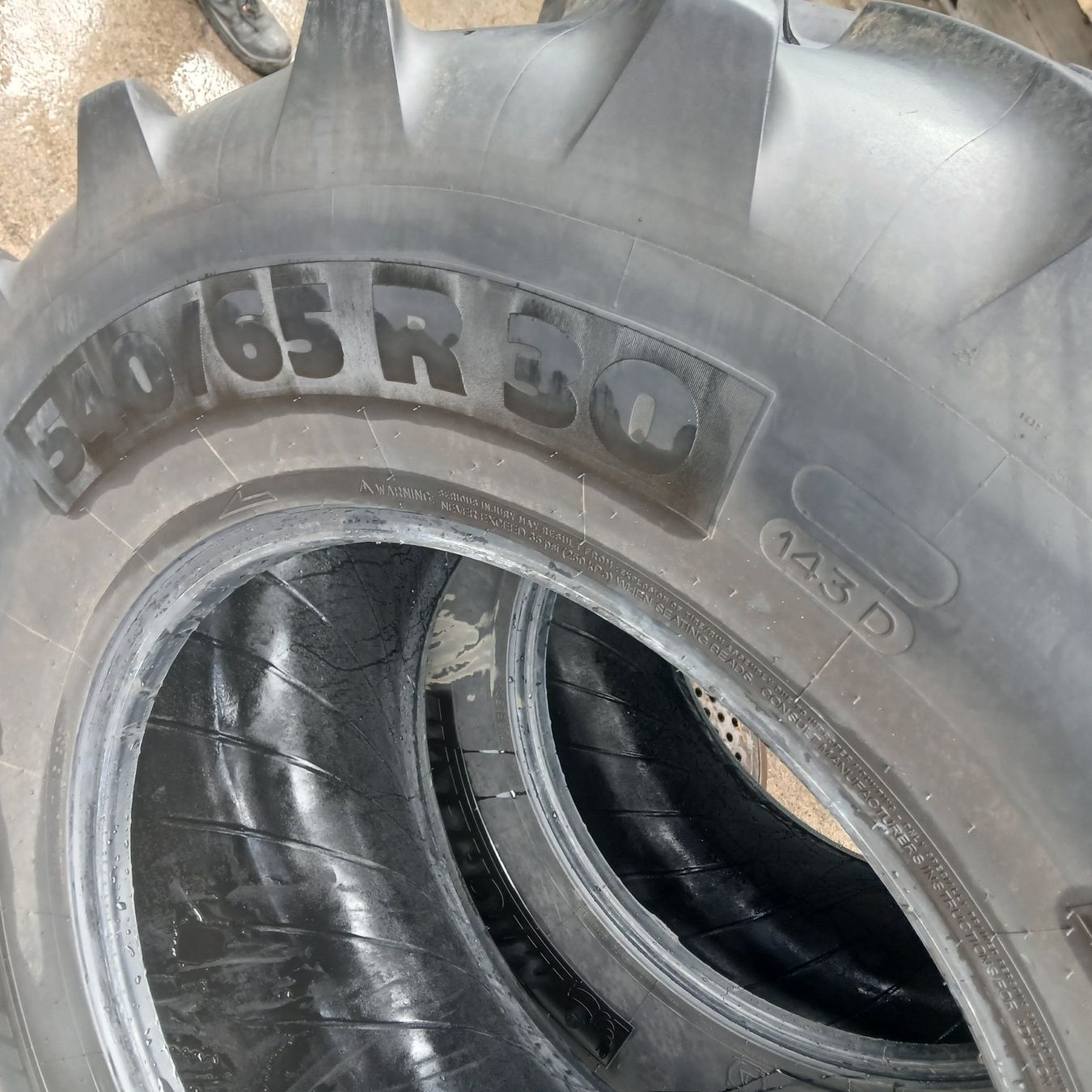 Michelin Pneumatici & Ruote complete: Reifen Traktor 540/65R30 – Usato da Rothenthurm venduto da biberegger