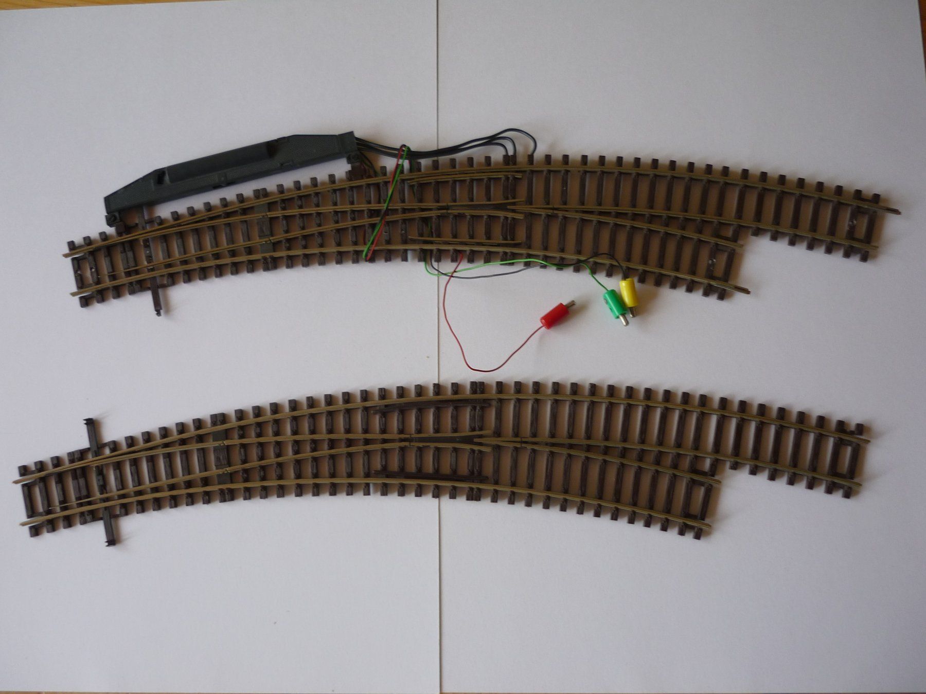 Roco Modelleisenbahnen: Roco 2 Bogenweichen Code 75 – Gebraucht aus Dietikon von Lime9