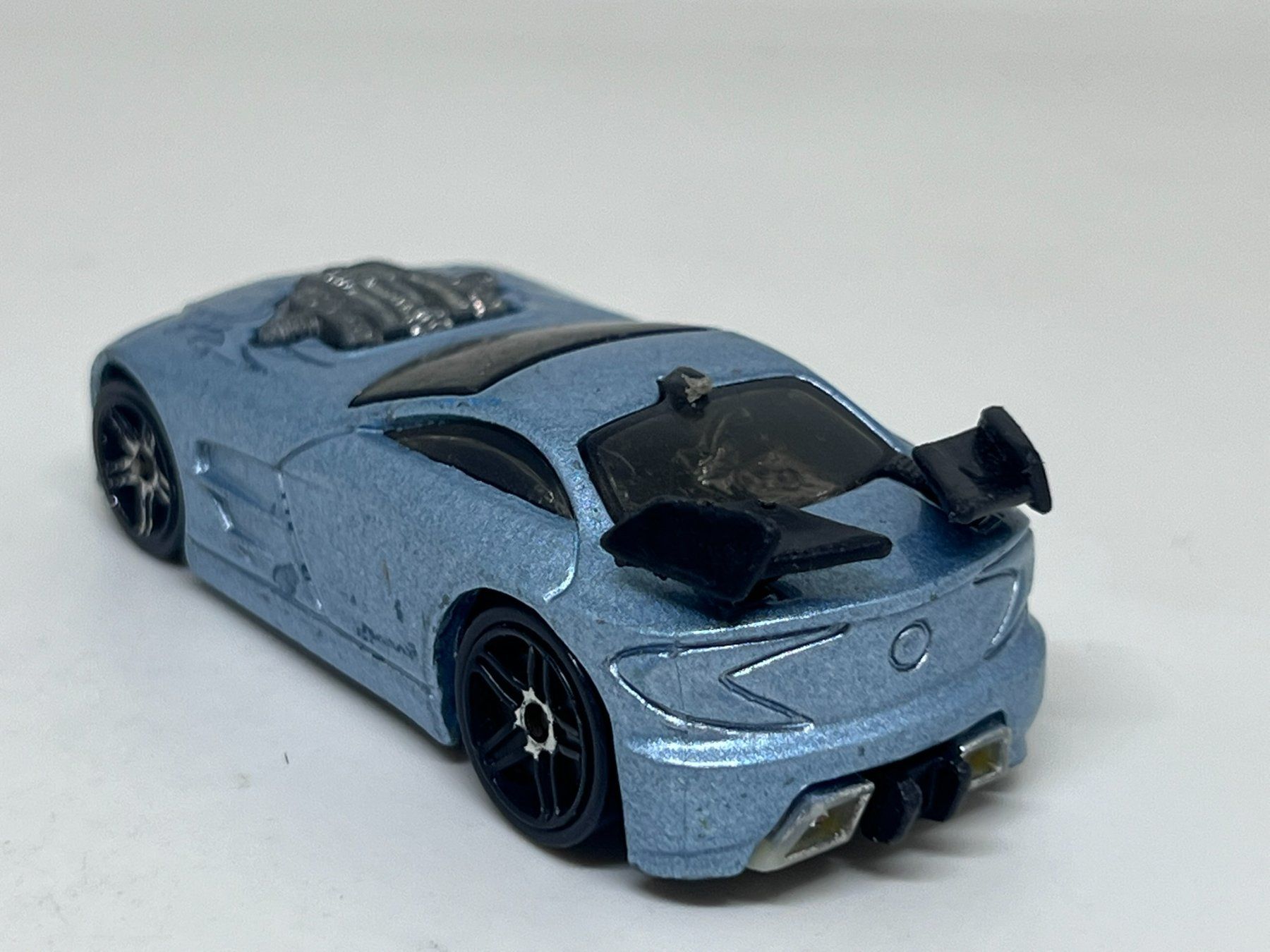 Hot Wheels Modellini d'auto: Hot Wheels Mercy Breaker #624 – Usato da Wildegg venduto da LaaBoutique 2