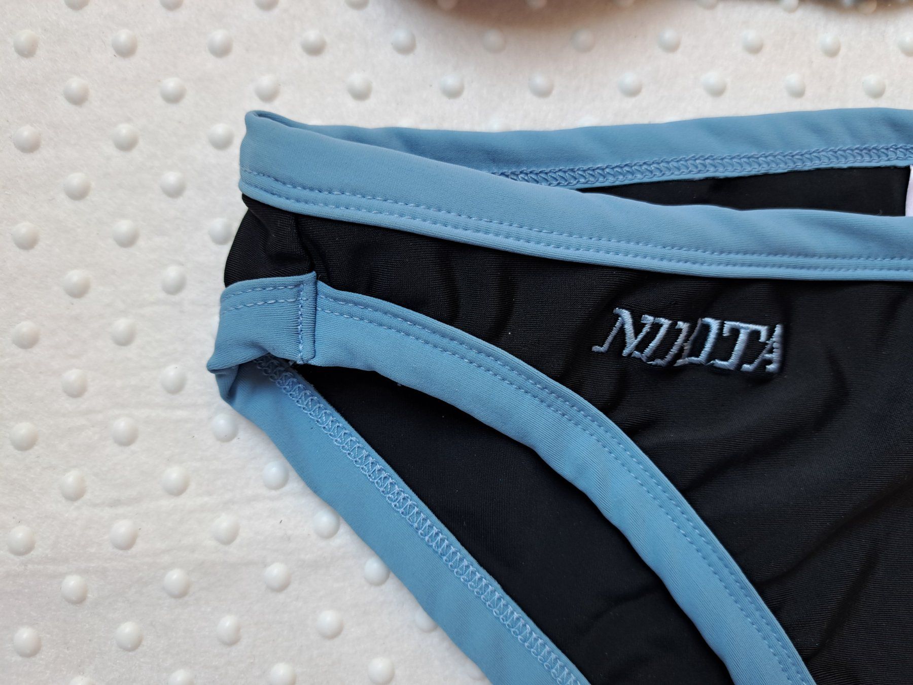 Badekleider & Bikinis: Neu! NIKITA Bikini, schwarz/hellblau, Gr. S – Neu und originalverpackt aus Gysenstein von joshuas81 2