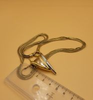 Elegante Goldige Collier mit Anhänger, zeitlos & chic!