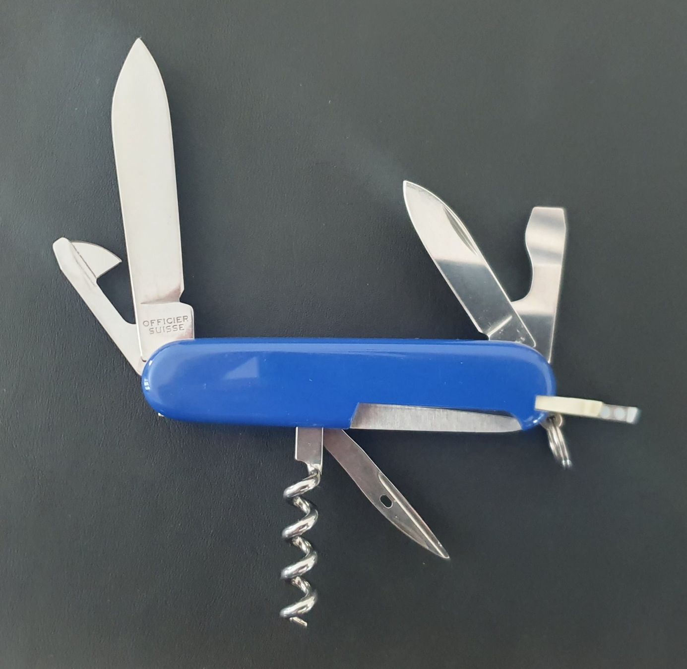 Victorinox Coltelli tascabile: 2 Victorinox Taschenmesser mit Logo – Usato da Härkingen venduto da MarianneSi 2