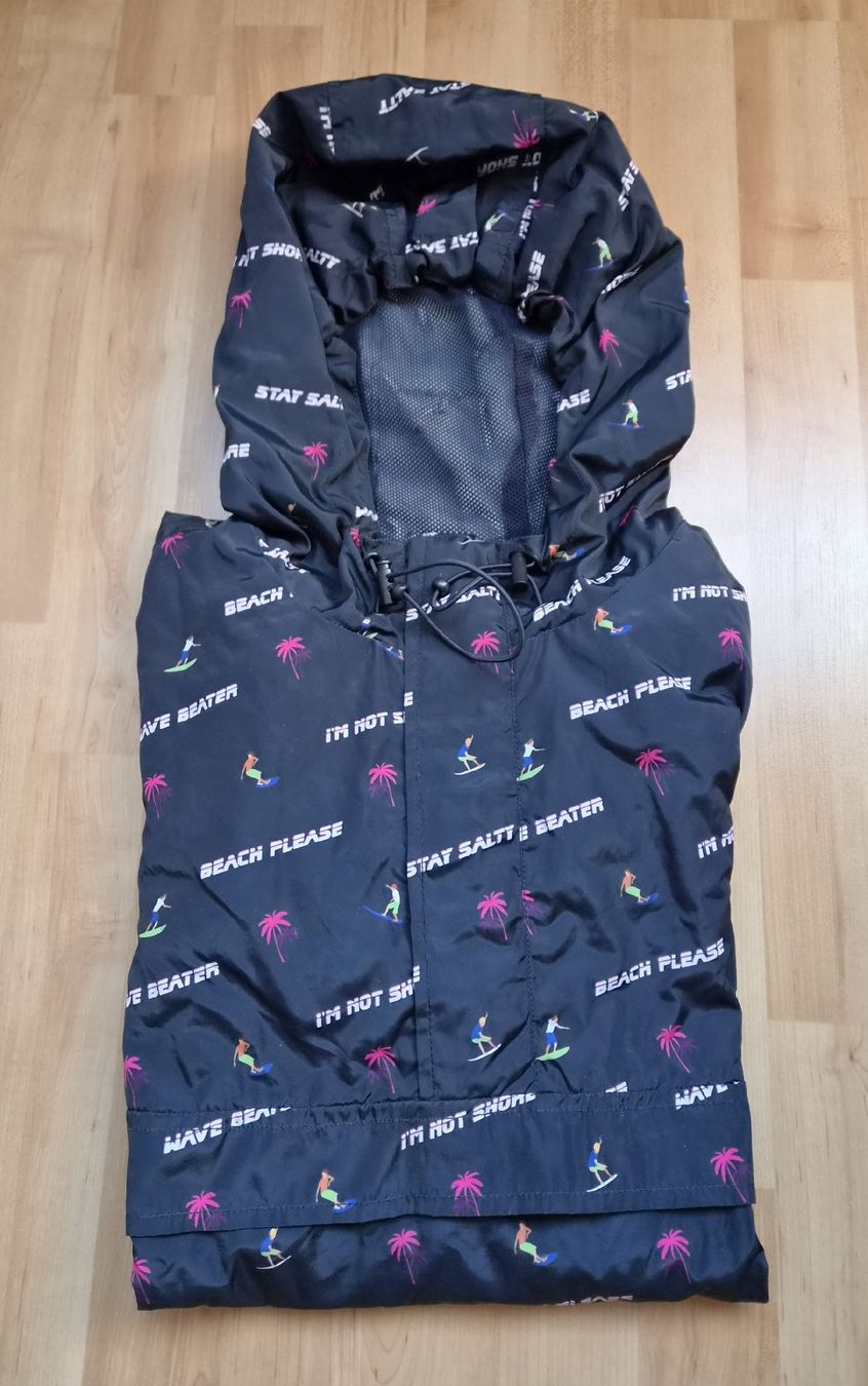 Jacken: Windbreaker mit Kapuze Grösse M – Gebraucht aus Zürich von 25.1212_4.14