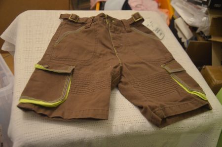 TAILLE 92 - HOSE KURZ NEU - (PRIX FR 24.90)