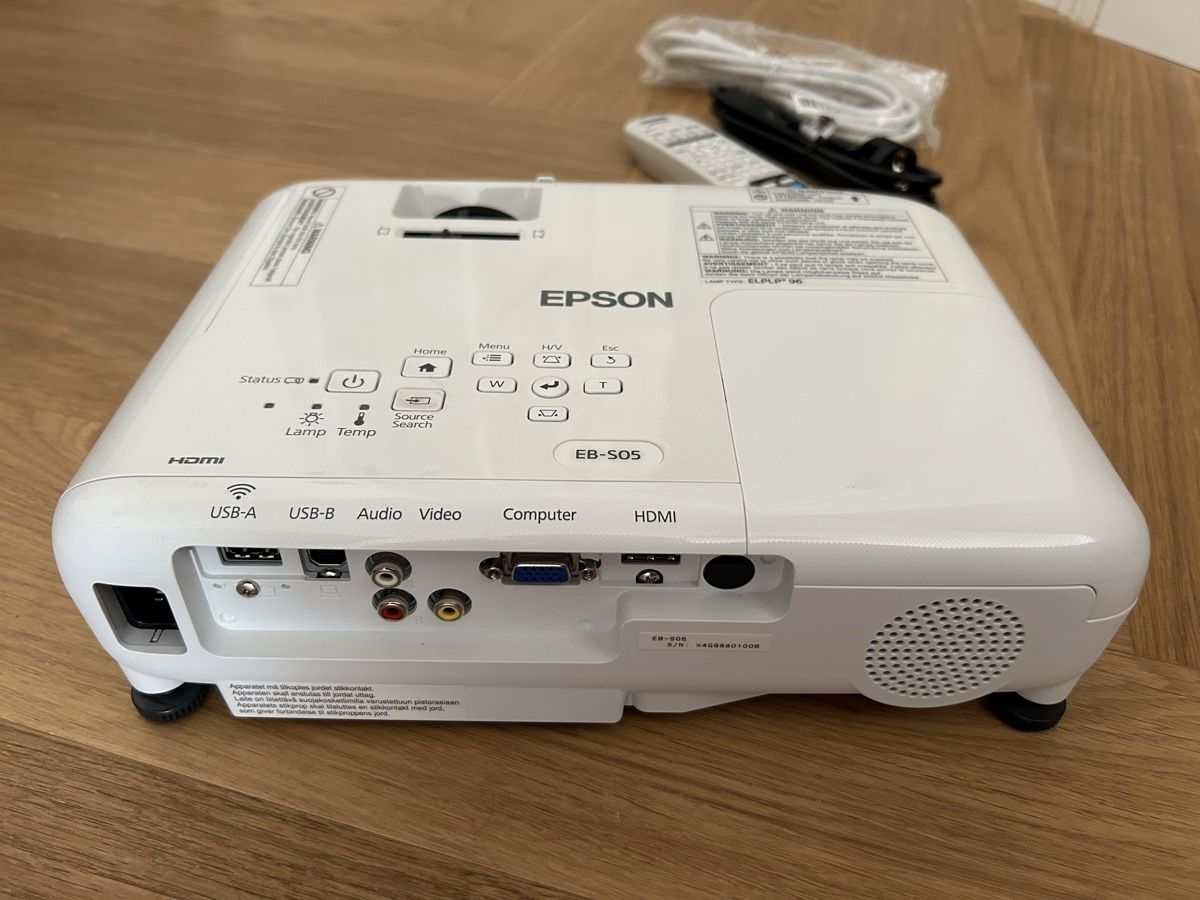 Epson Proiettori: Beamer EPSON EB- S05 – Usato da Biel/Bienne venduto da DonCorleone77 3