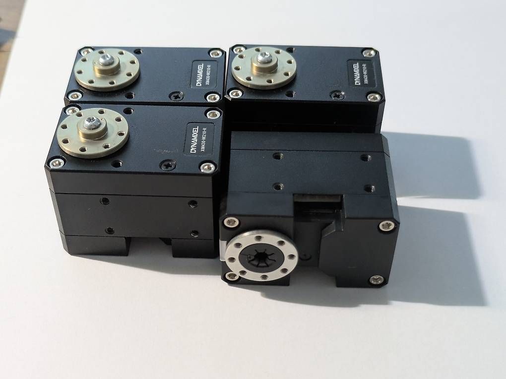 Composants électroniques: 4x ROBOTIS Dynamixel XM430-W210-R Smart Servo – D'occasion à Zürich par Ima00