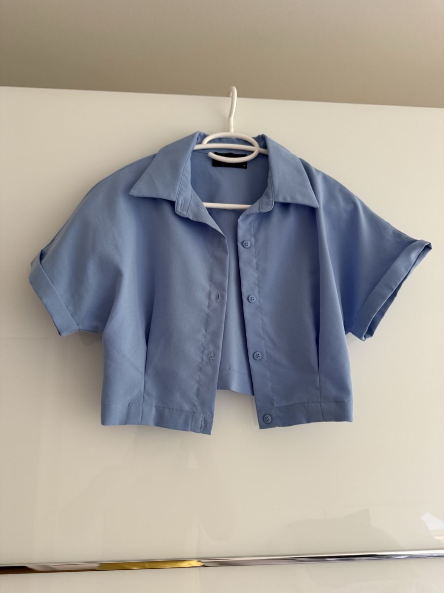 Blusen: Bluse kurzarm blau Grösse S neuwertig – Gebraucht aus Basel von valfer
