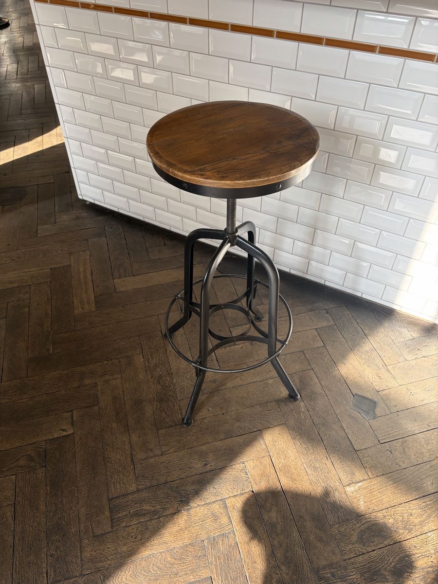 Chaises: Barhocker 14 Stk. – D'occasion à Zürich par gis_dpj9 1
