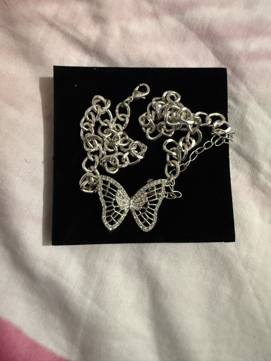Ketten: Collier papillon strass argenté  – Gebraucht aus Tolochenaz von izz_7vdk