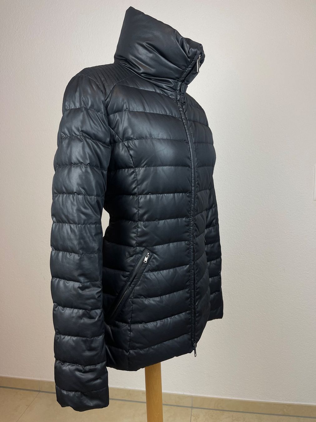Max Mara Jacken: MaxCo. Max Mara Daunenjacke Down Jacket 1A Zst. – Gebraucht aus Emmenbrücke von luzern178 2
