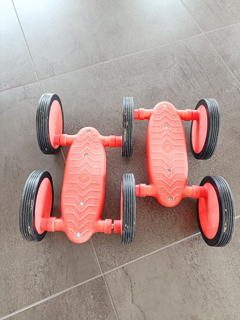 Veicoli per bambini: Pedal Roller, Laufrad mit vier Rädern – Usato da Lengnau AG venduto da Ssvenja