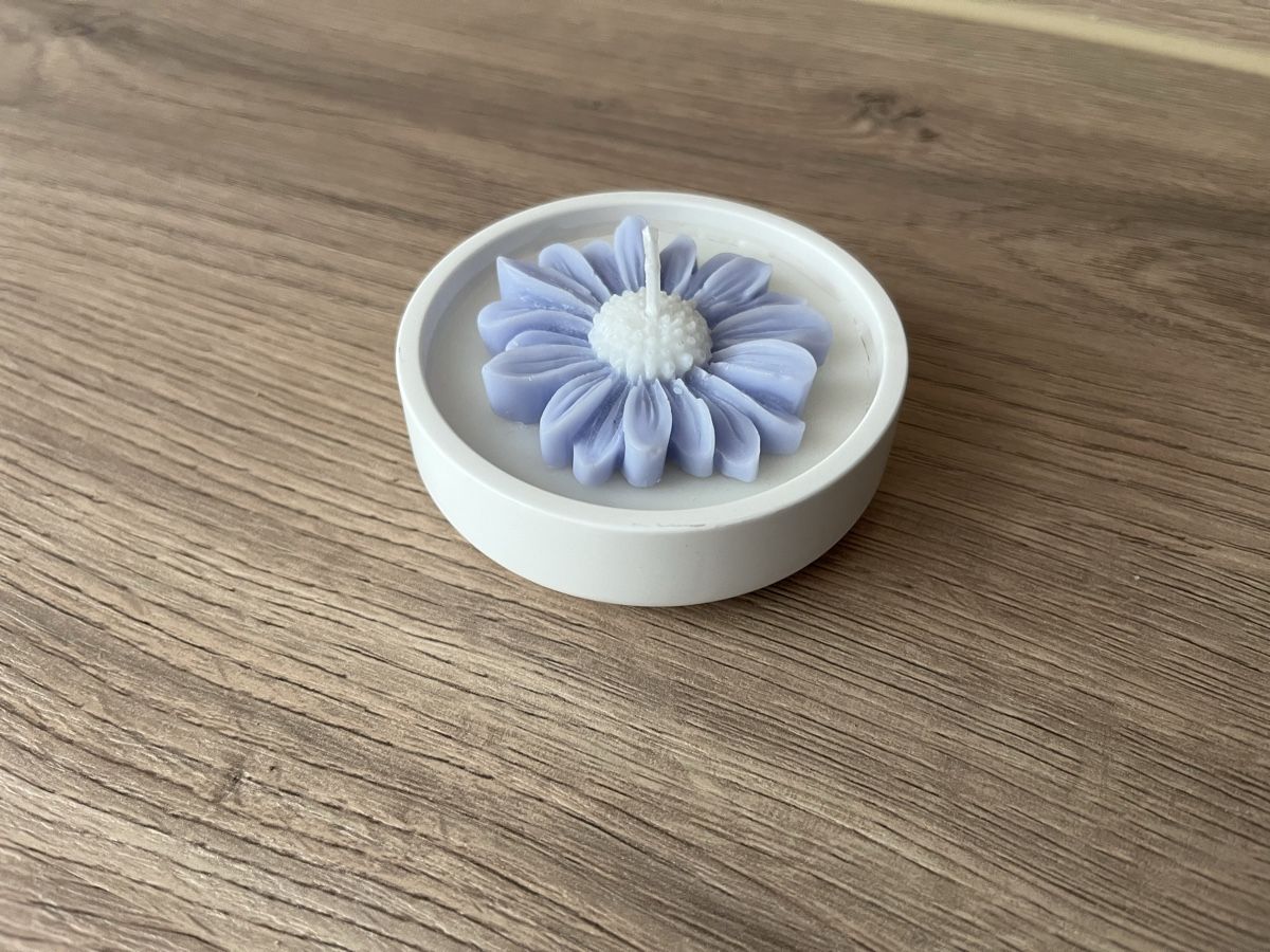 Kerzen: Lila Blumenkerze handgemacht – Neu (gemäss Beschreibung) aus Frick von van_2dhd 1