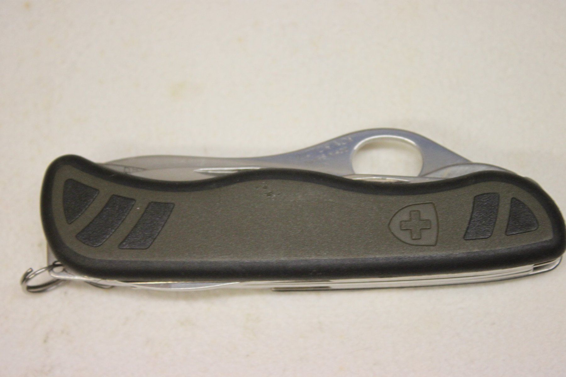 Victorinox Coltelli tascabile: Militär Sackmesser 2016 Victorinox mit Etui – Usato da Thun venduto da Amye 1
