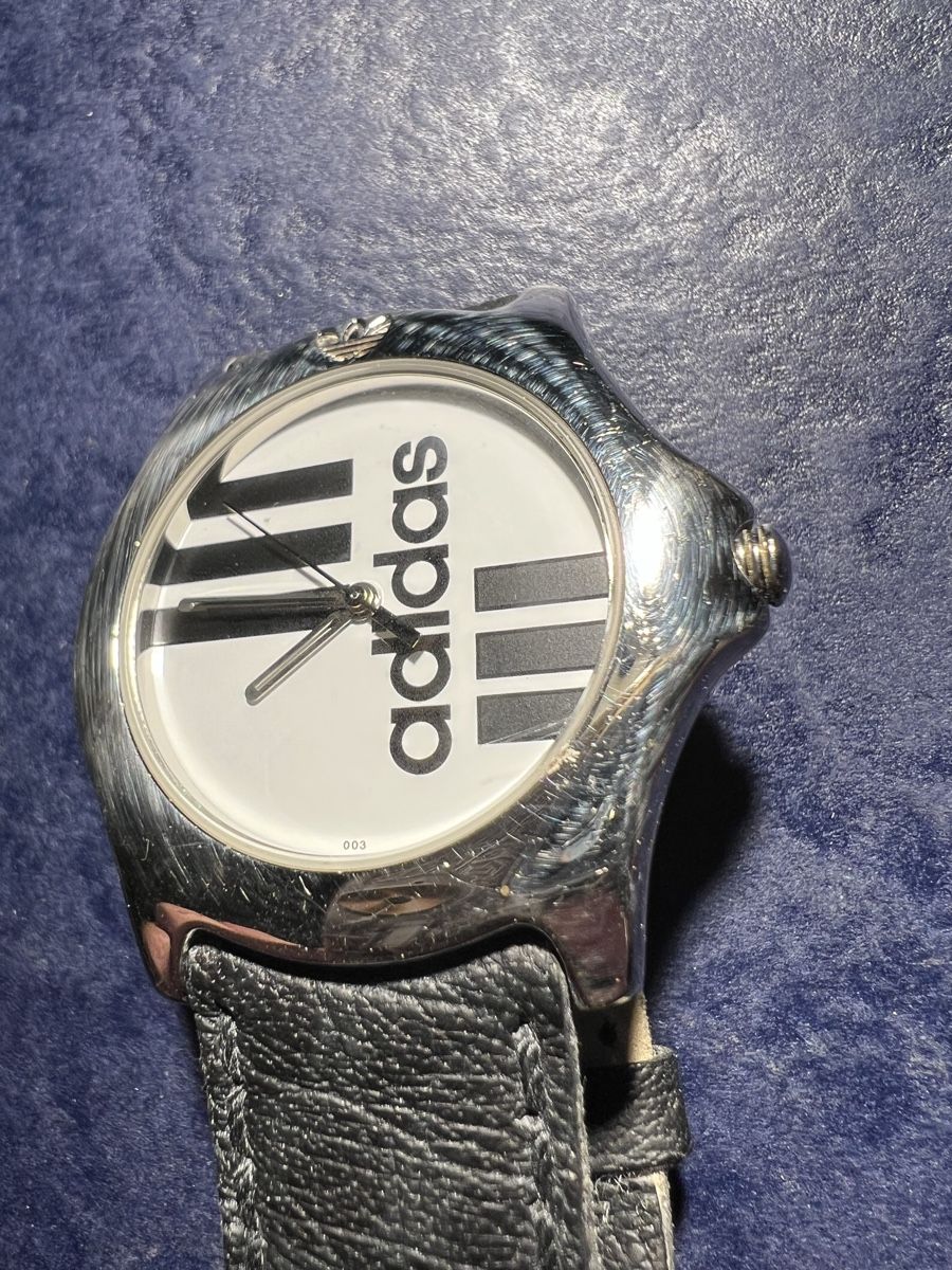 Adidas Orologi: Adidas Vintage Uhr – Usato da Laufen venduto da groove60 6