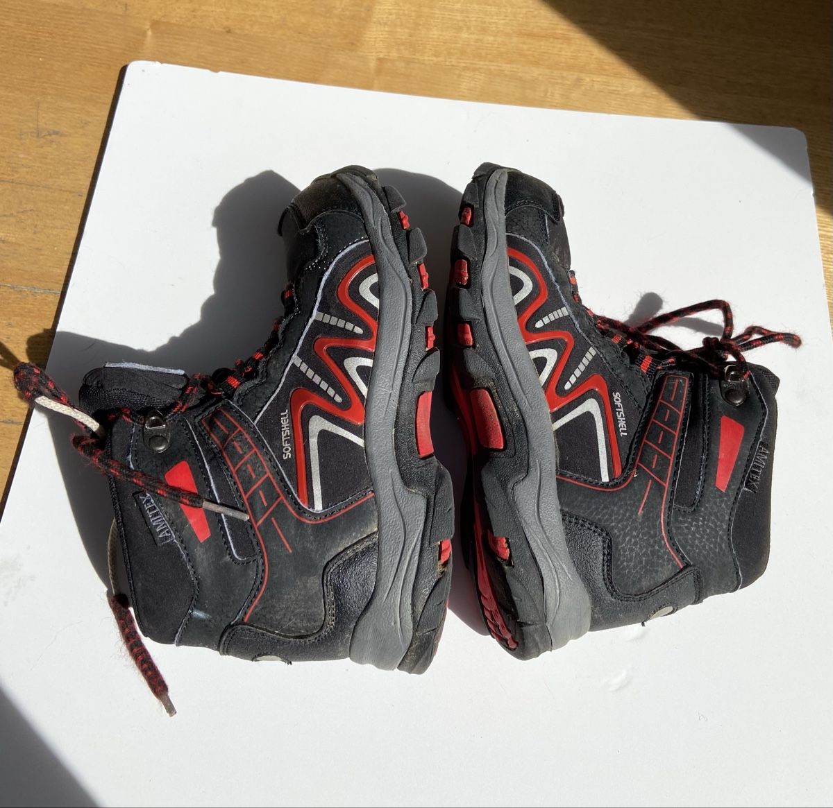 Scarpe per ragazzi: Hazard Softshell Wanderschuhe Schuhe schwarz rot Grösse 33 – Usato da Fislisbach venduto da KolibriSecondhand 3