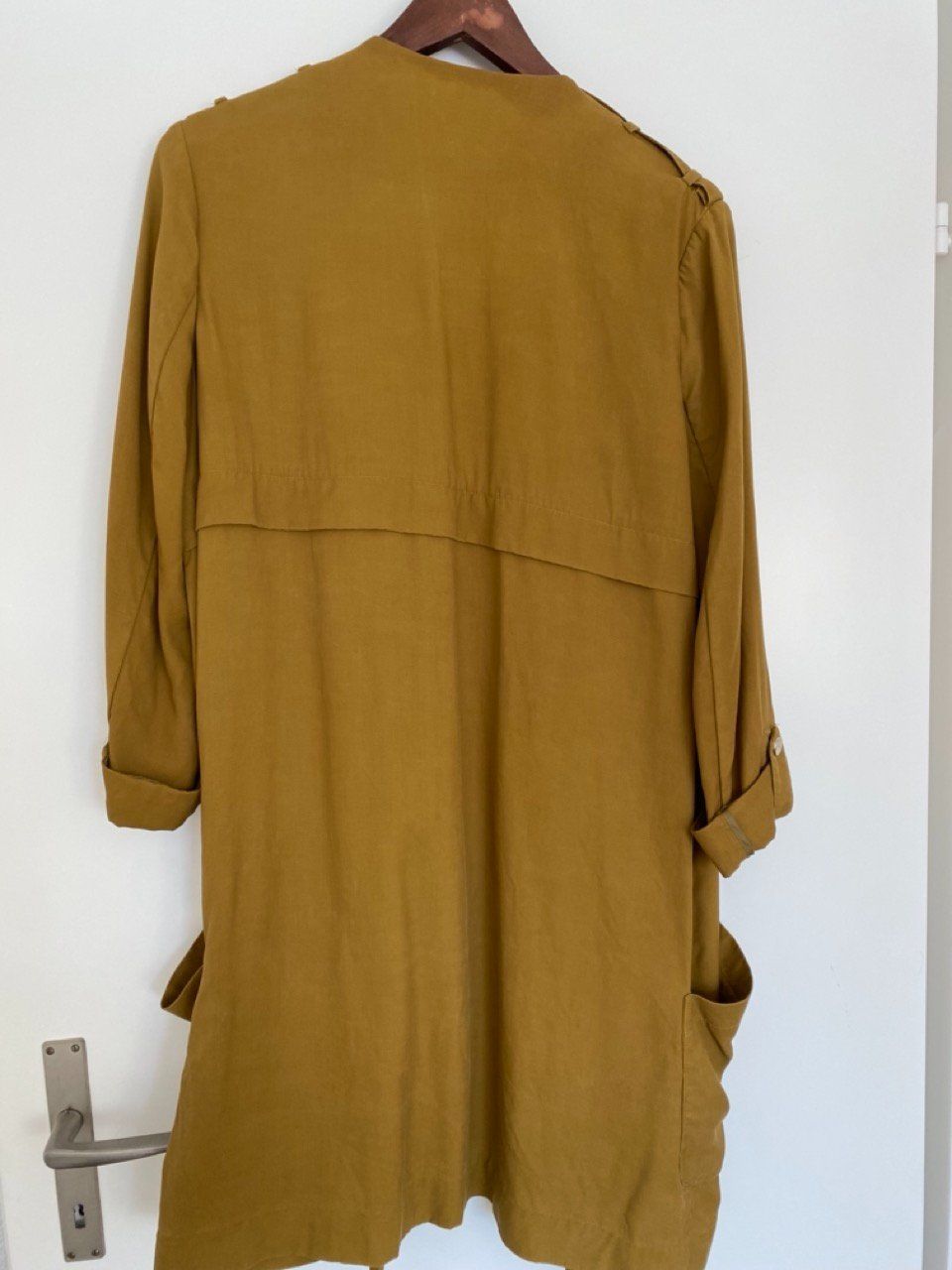 Sisley Cappotti: Sisley Kurzmantel Ocker (M) – Usato da Zumikon venduto da Frauenecke 3