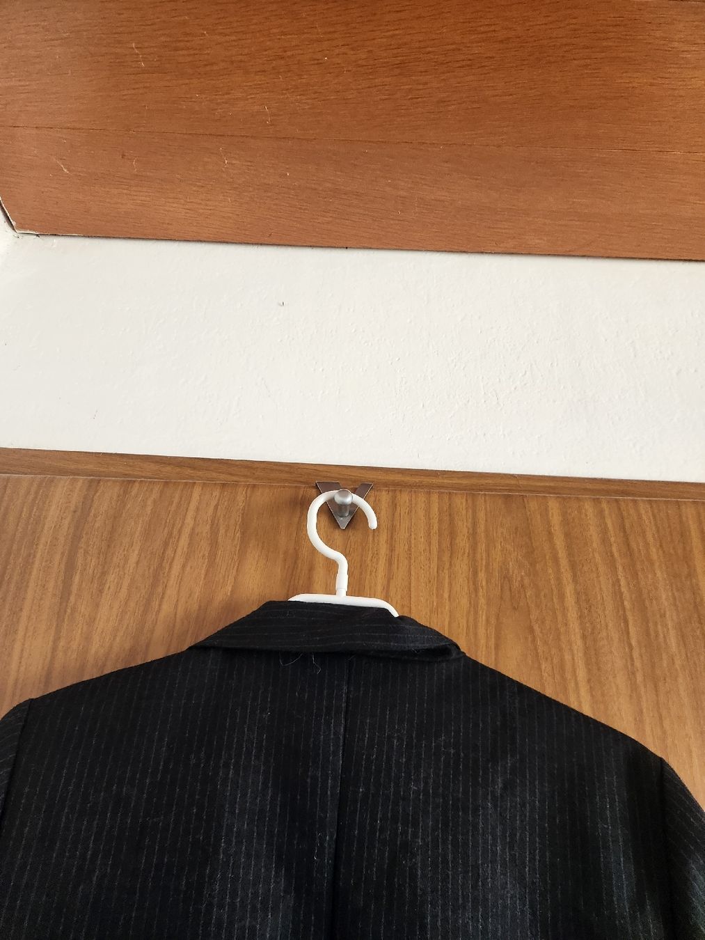 Tara Jarmon Vestes: Veste Tara Jarmon rayée noire taille 40  – D'occasion à Niedergösgen par Eva2410 7
