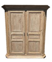Stilvoller Bauernschrank / Kleiderschrank aus Massivholz