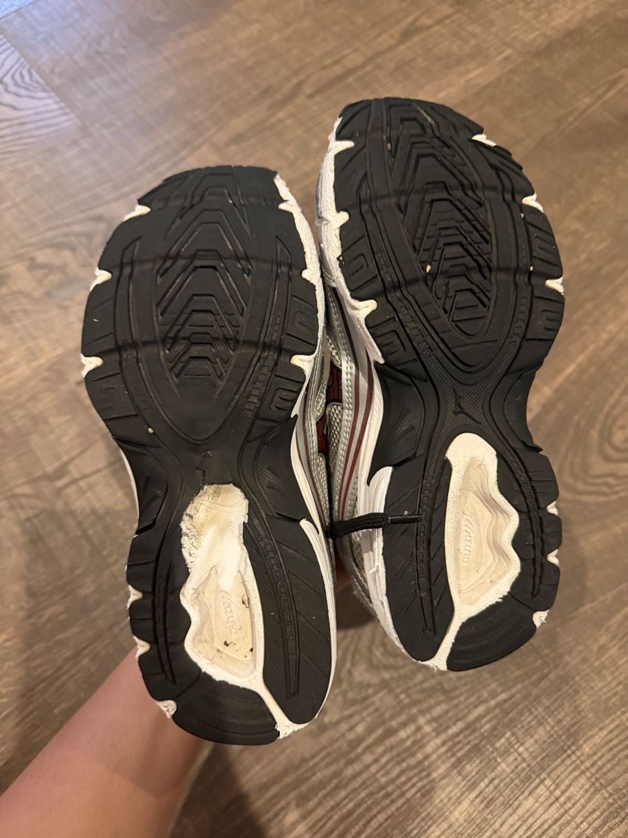 Mizuno Scarpe da uomo: Mizuno Sneakers Size 37  – Usato da Herrliberg venduto da Tubalp 2