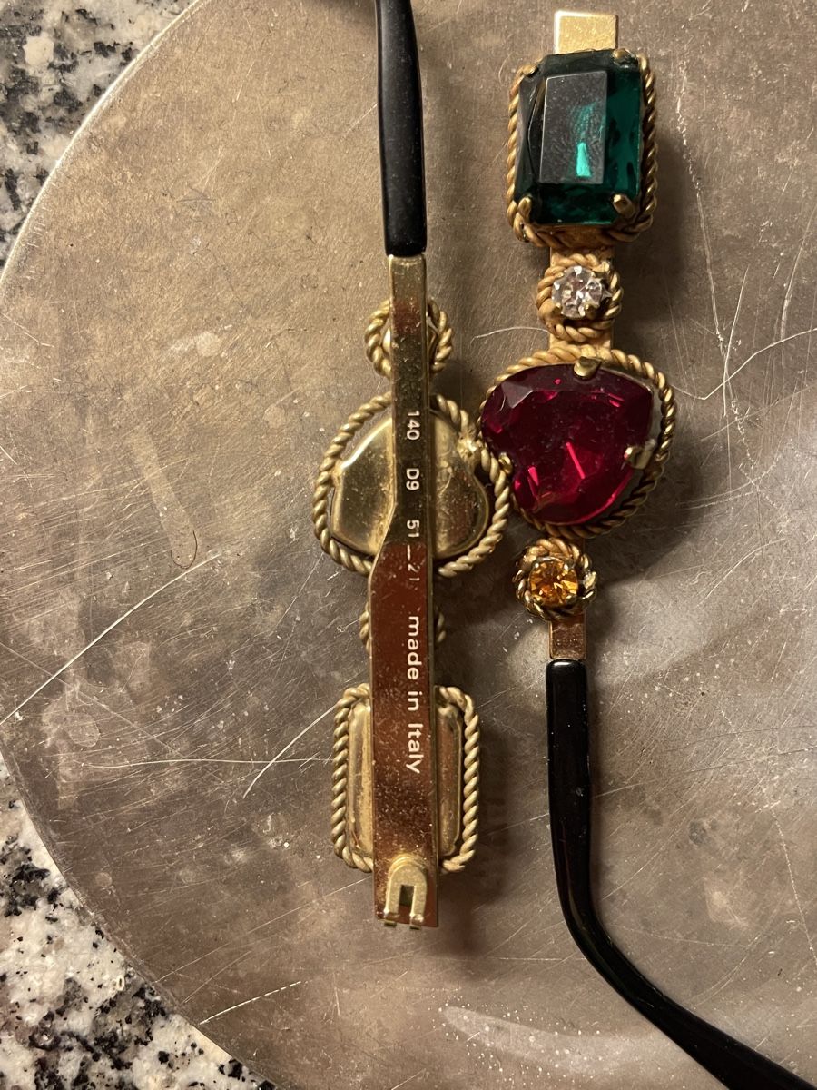 Moschino Brillen & Gläser: Moschino Brillenbügel – Gebraucht aus Zürich von lau_8bc9 2