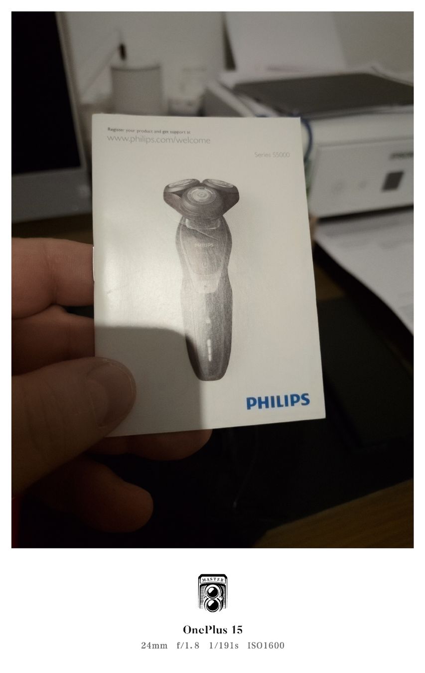 Philips Rasierapparate & Rasierklingen: Rasoir Philips série 5000 – Gebraucht aus noréaz von mepla76 2