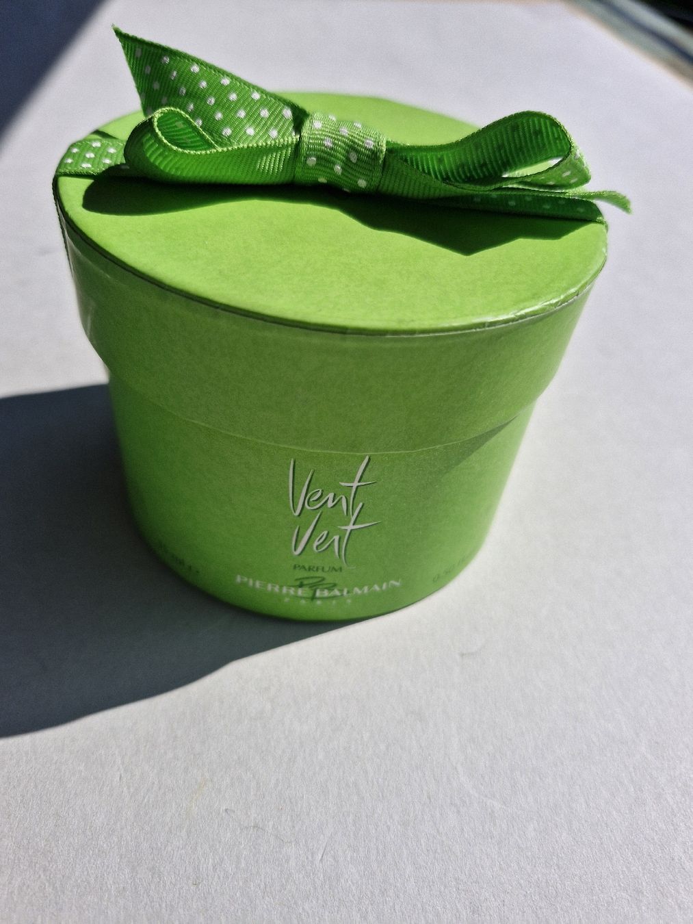 Flaconi: Pierre Balmain Vent Vert Parfum 15ml FACTICE  neu – Usato da Zürich venduto da Secretariat11