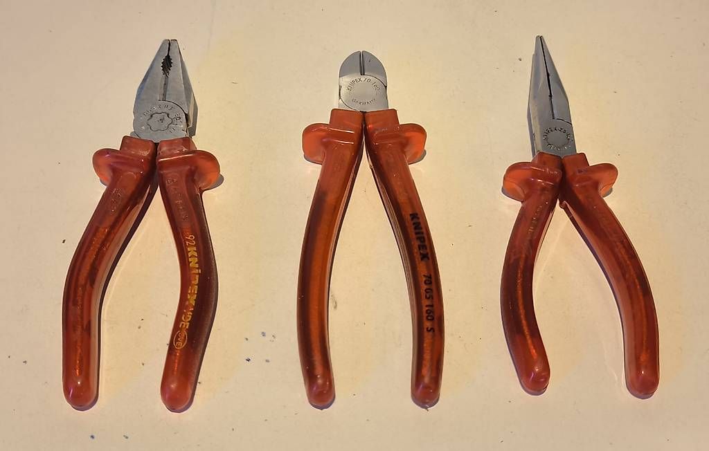 Knipex Tous les outils: Knipex Zangen Set – D'occasion à Buochs par Paedi_driver 1