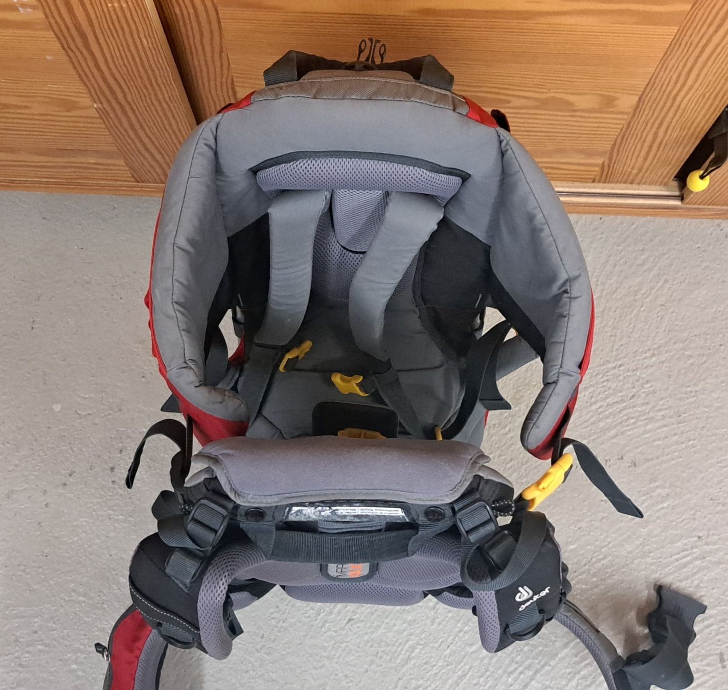 Deuter Marsupi portabebè: Kindertrage Deuter Kid Comfort II mit Sonnendach – Usato da Seuzach venduto da poccolino 5