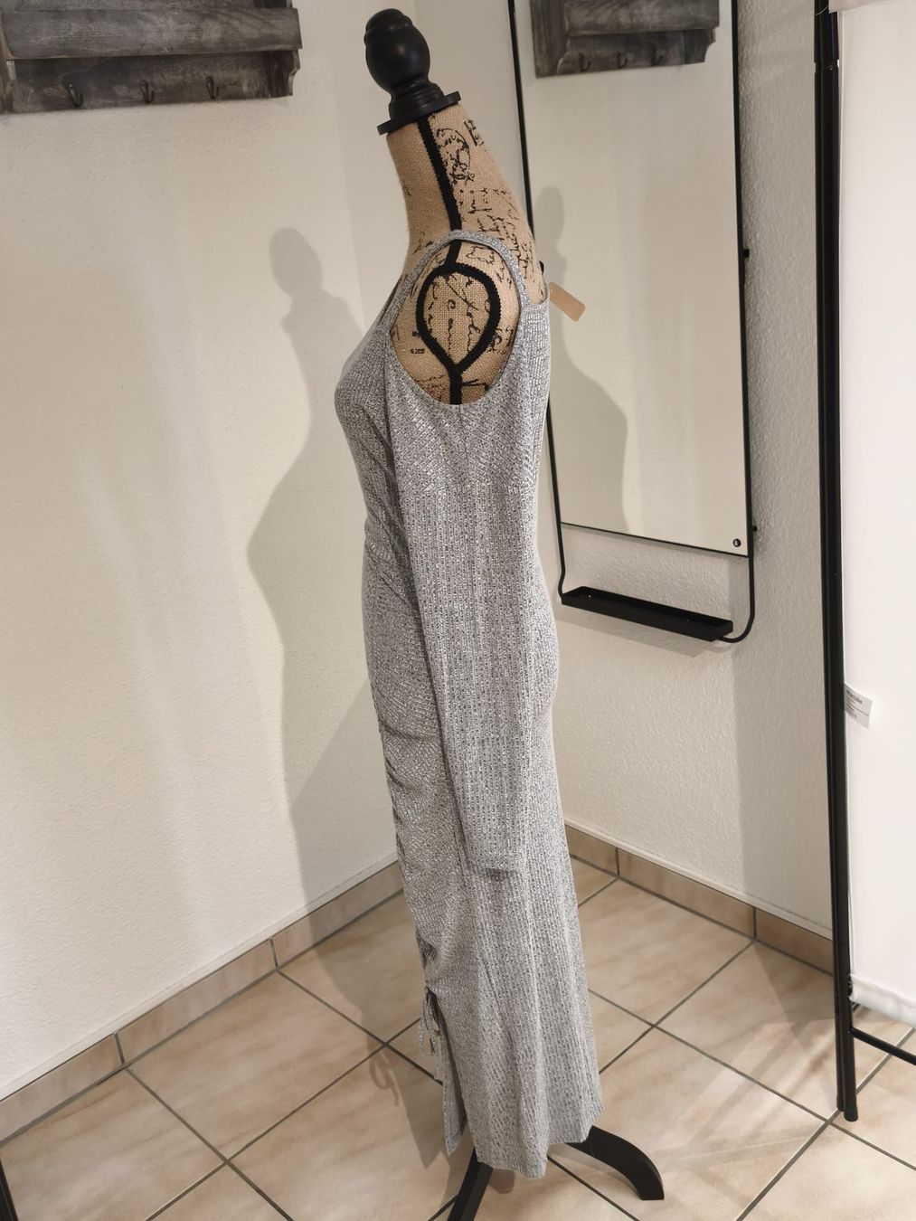 Shein Vestiti: Shein Kleid, Grau, Grösse M (38) – Nuovo (secondo la descrizione) da Emmetten venduto da SecondhandSiska 1