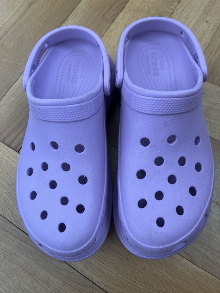 Crocs Scarpe da donna: Sabots Crocs plateforme violet lilas taille W11 – Usato da Zürich venduto da Noemie1994