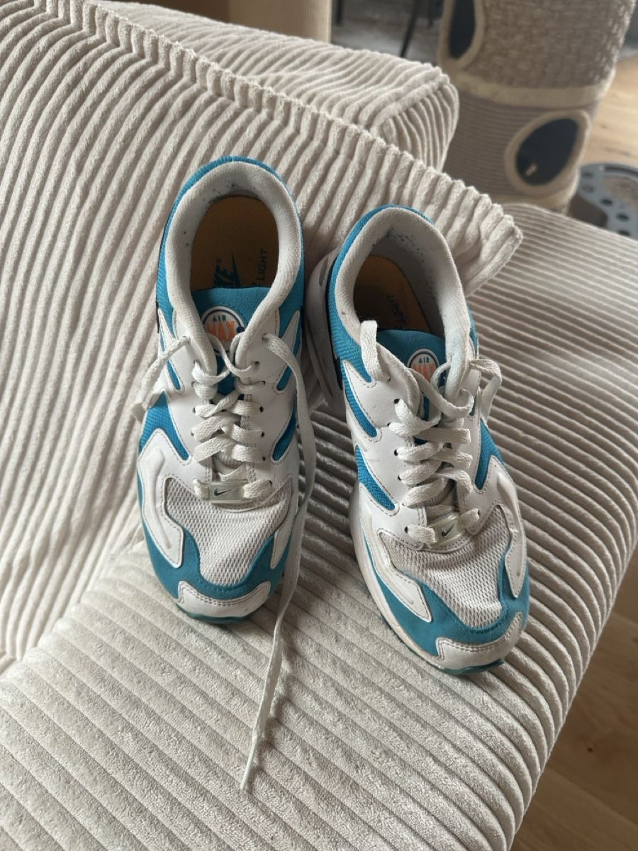 Scarpe da uomo: Nike Air Max2 Light, weiss/hellblau, Grösse 38.5 – Usato da Wichtrach venduto da sarai01