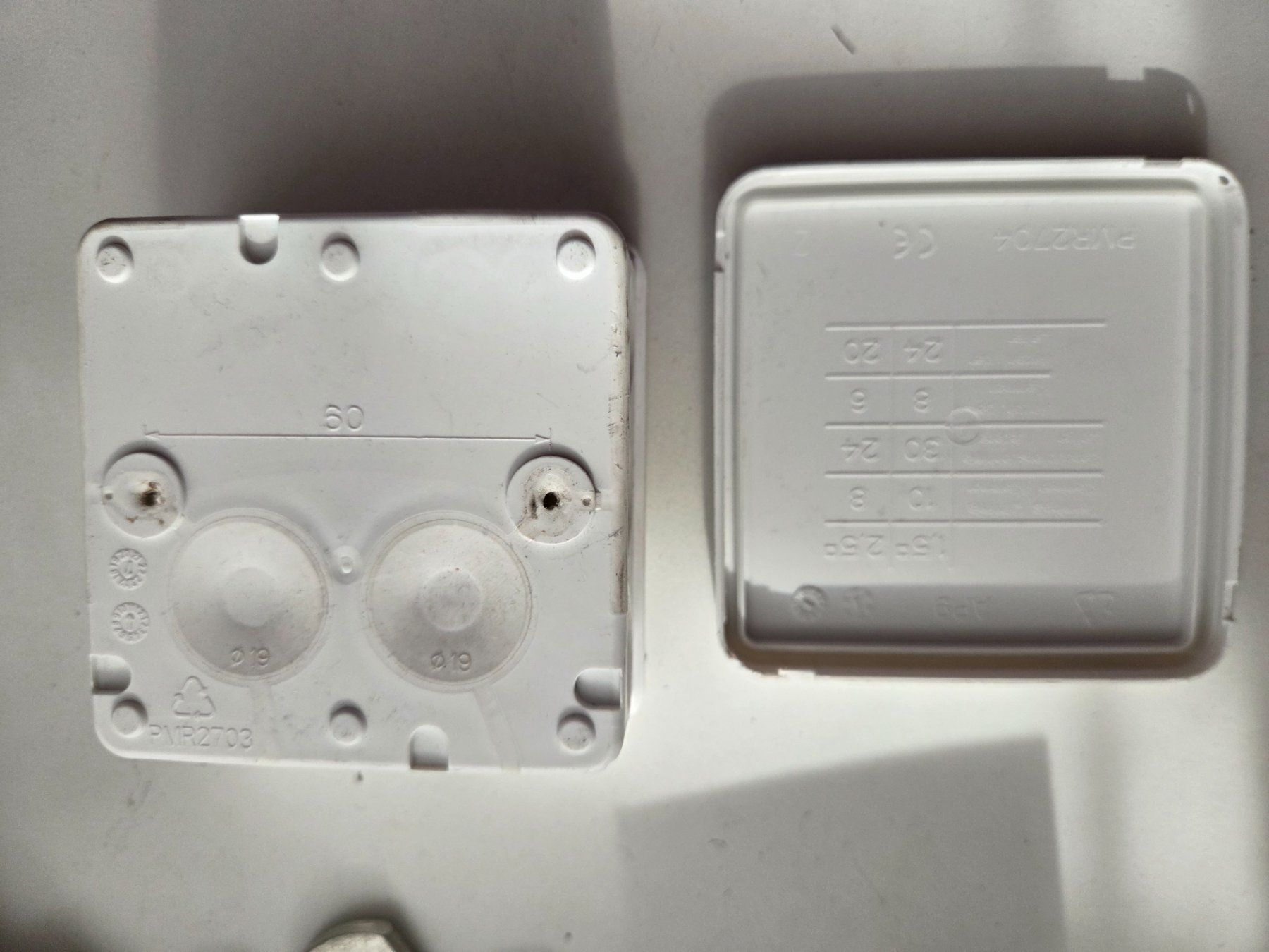 Alimentazione elettrica: ABB, Abzweigdose 80 x 80 x 40 – Usato da Zürich venduto da eymen20 2