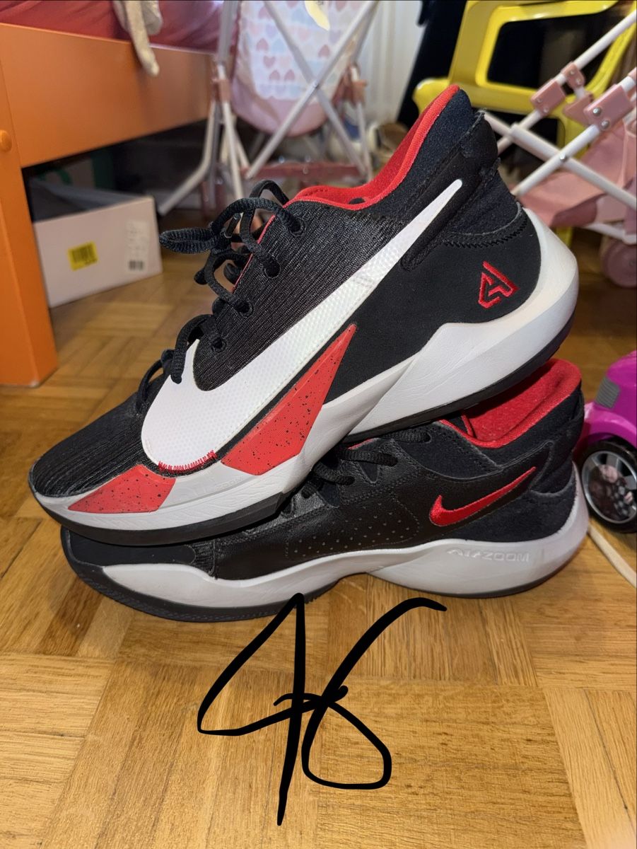 Scarpe da uomo: Basketballschuhe zoom freak 2 – Usato da Aarburg venduto da mat_fb6n
