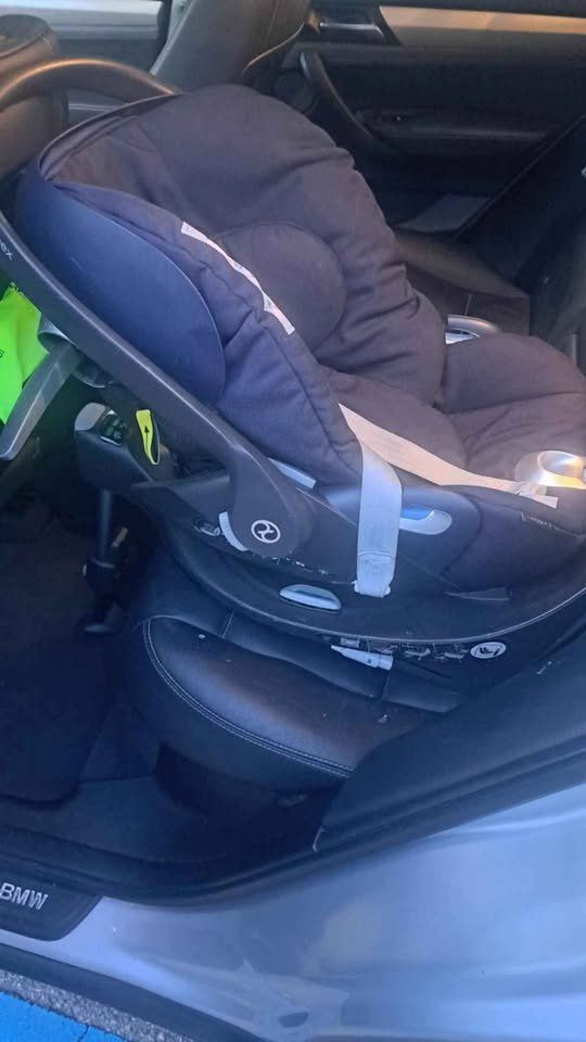 Cybex Seggiolini per auto: Cybex Cloud Z i-size Babyschale inkl. Isofix – Usato da Zürich venduto da vio_ph9l