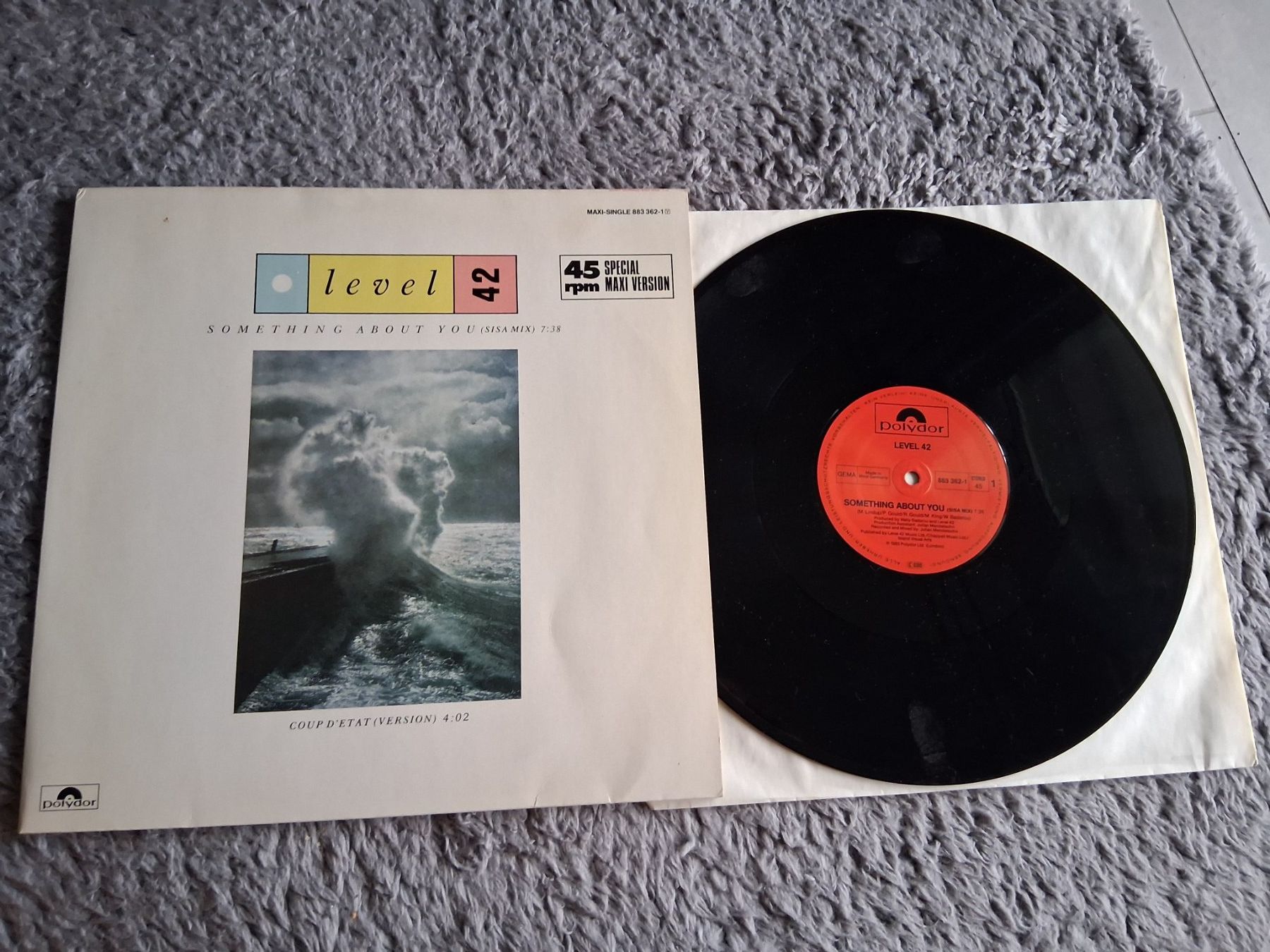 Dischi in vinile: LEVEL 42      SOMETHING ABOUT YOU    12 MAXI SINGLE – Usato da Wetzikon ZH venduto da Ramones01
