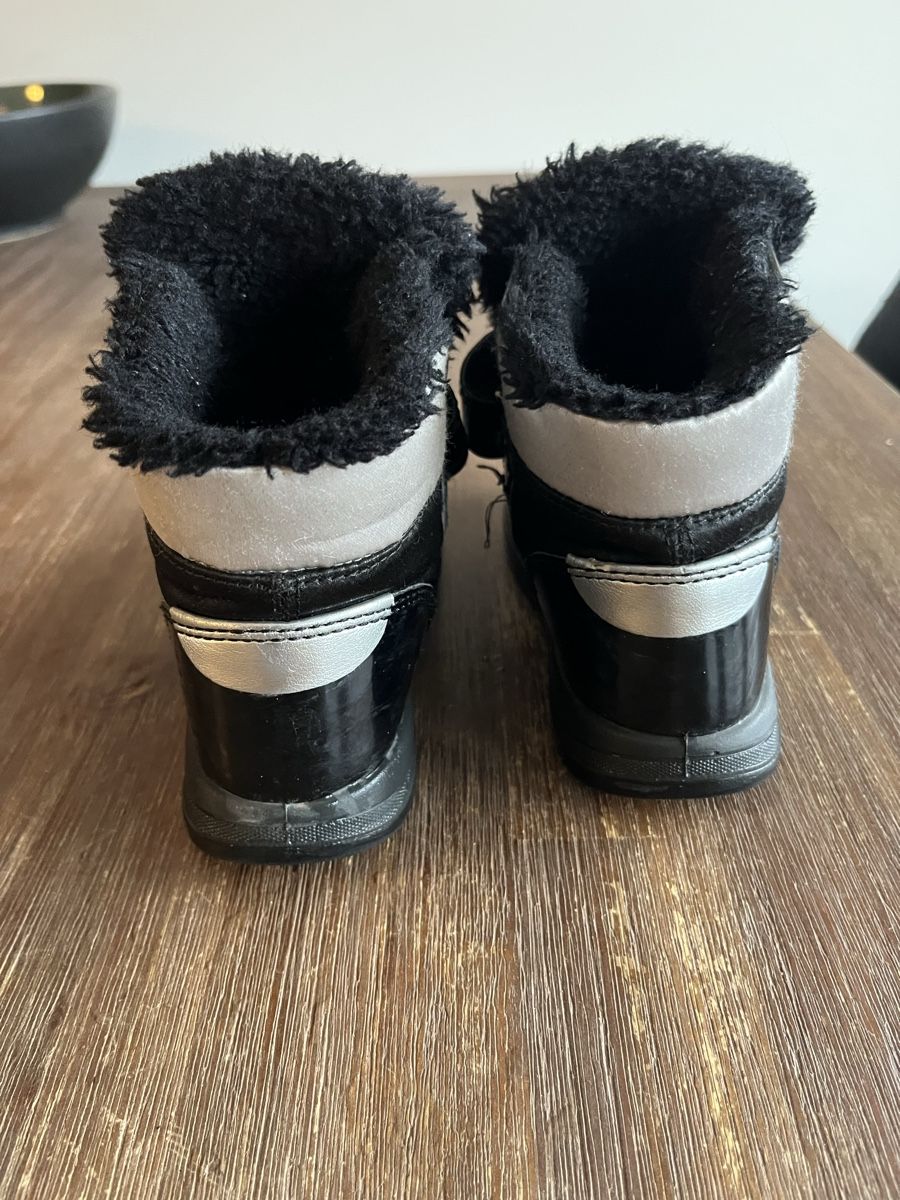 Primigi Scarpe per ragazze: Primigi Winterschuhe, Grösse 27 – Usato da Zürich venduto da LemonadeZH 2