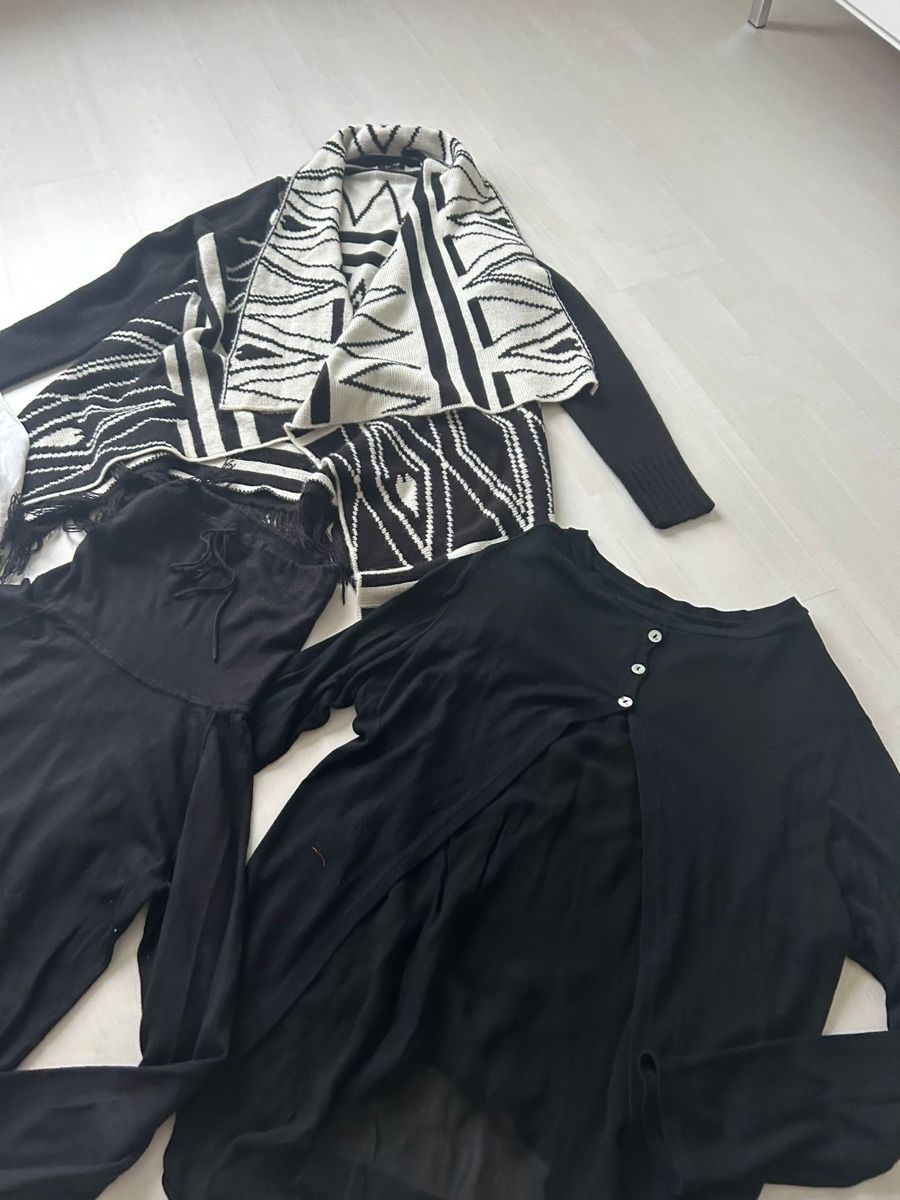Kleiderpakete: Schickes Set mit Cape, Pullis & Hose – Gebraucht aus Herzogenbuchsee von ameise02 1