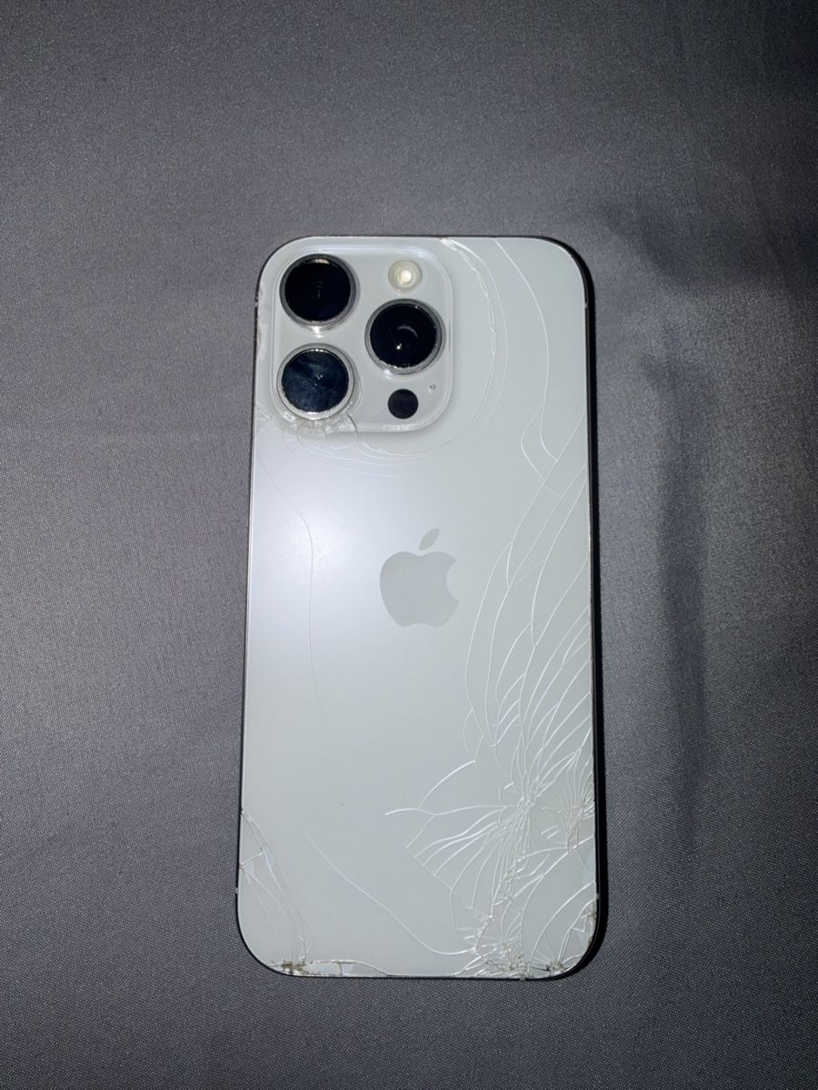 Apple Handys / Smartphones: iPhone 16 Pro 256GB weiss – Gebraucht aus Dietikon von ism_fr8k 1